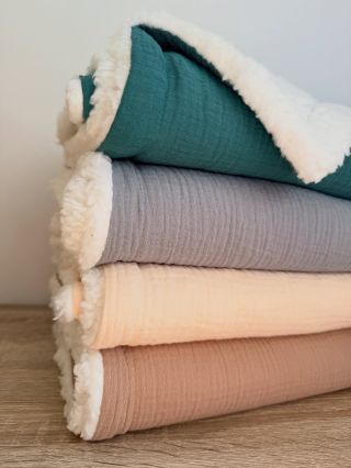 🍼 Nově naskladněno! Mušelínové deky s beránkem — měkoučké, hřejivé a z certifikovaných materiálů vhodných pro děti od...